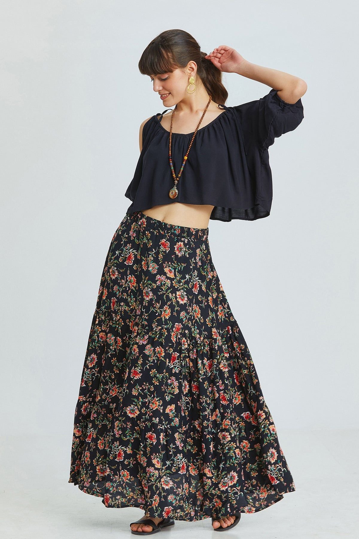 Omuzları Bağcıklı Düz Crop Top Siyah