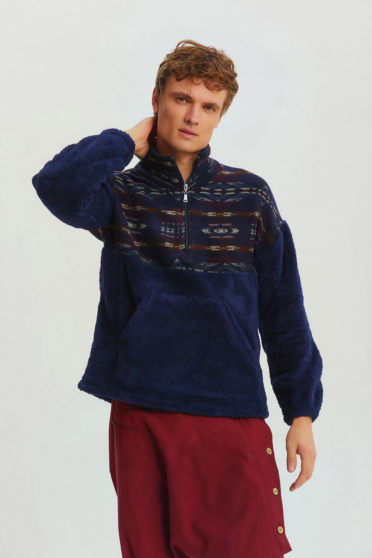 Boğazlı Etnik Desenli Peluş Sweatshirt Lacivert