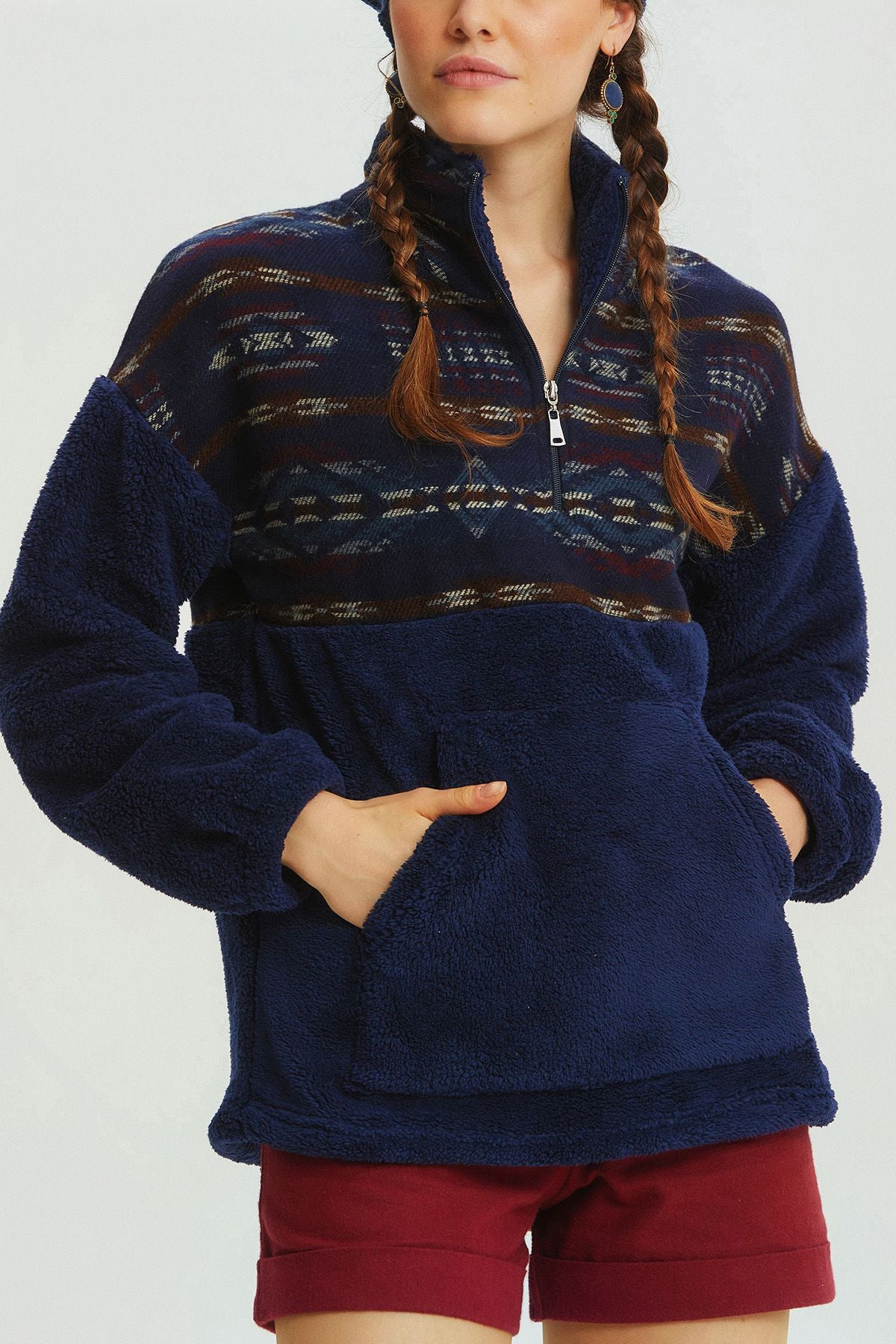 Boğazlı Etnik Desenli Peluş Sweatshirt Lacivert