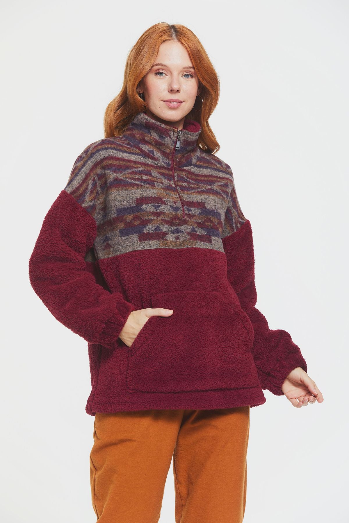 Boğazlı Etnik Desenli Peluş Sweatshirt Bordo