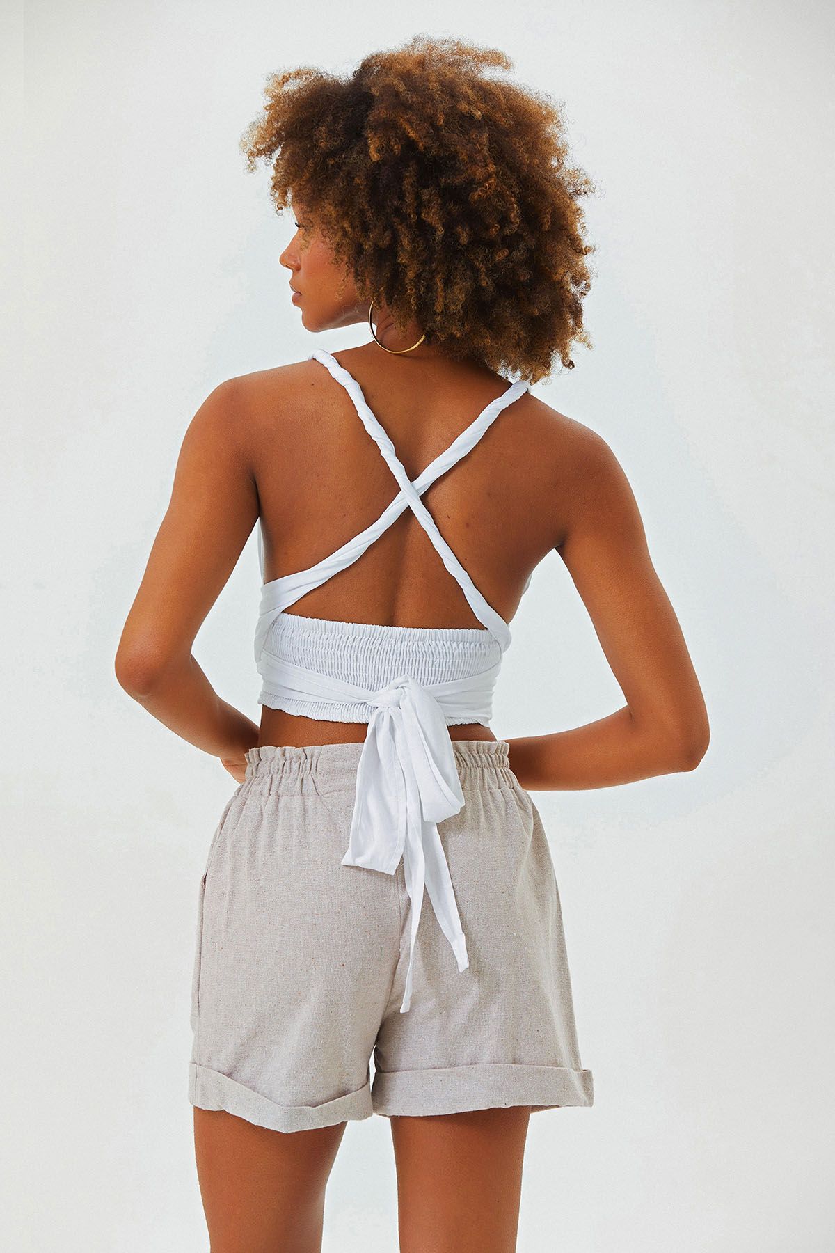 Bağlamalı Sırt Detaylı Şık Bohem Crop Bluz Beyaz