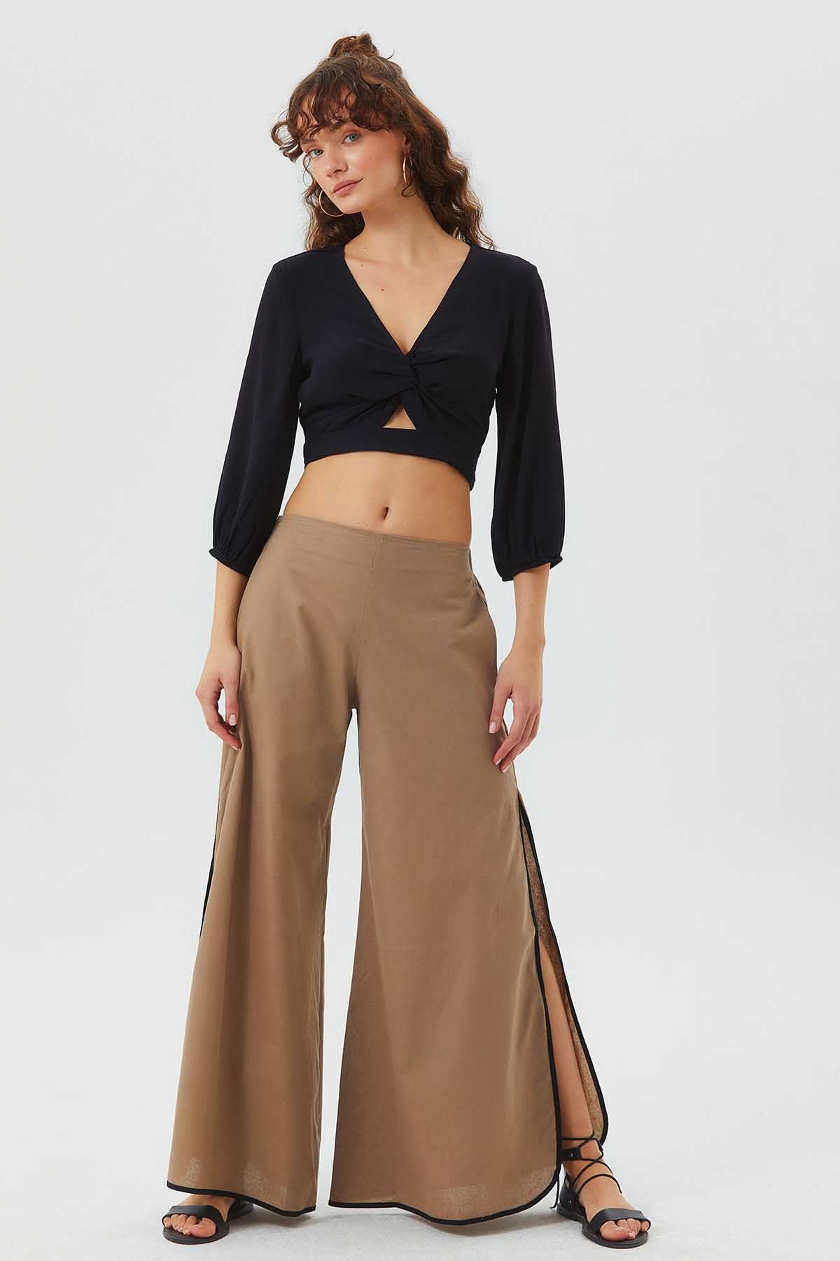 Düğüm Detaylı Pencereli Bohem Crop Bluz Siyah