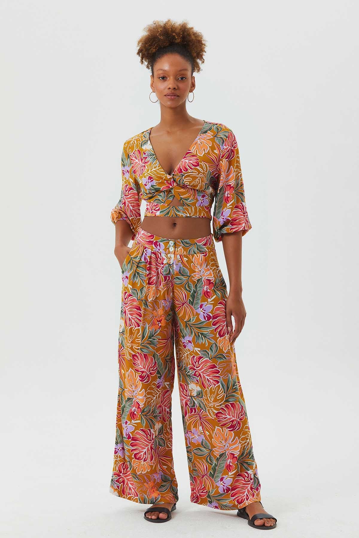 Düğüm Detaylı Pencereli Bohem Crop Bluz Hardal