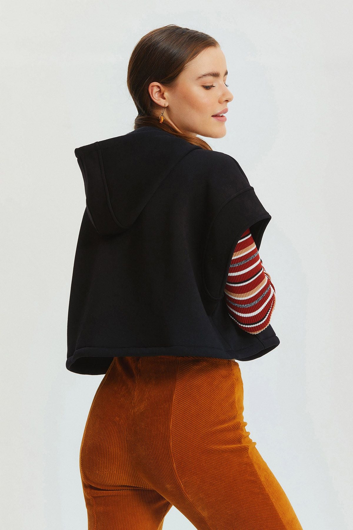 Kapüşonlu Pamuklu Crop Sweatshirt Siyah
