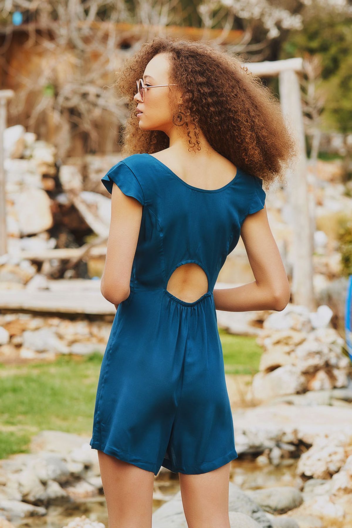 Sırt ve Düğme Detaylı Mini Boy Tulum Turkuaz